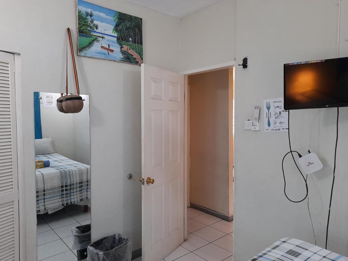 Camelia Rooms Kingston Exterior photo